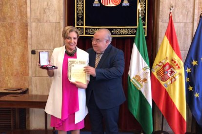 Lourdes Molina junto al Secretario de Estado de Justicia Tontxu Rodríguez.