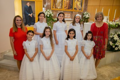 Niñas del colegio Altaduna en La Envía que recibieron al Señor.