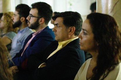 Público asistente a AJE en Femenino.