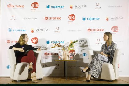 Antonia Sánchez Villanueva y Pilar Martínez Cosentino.