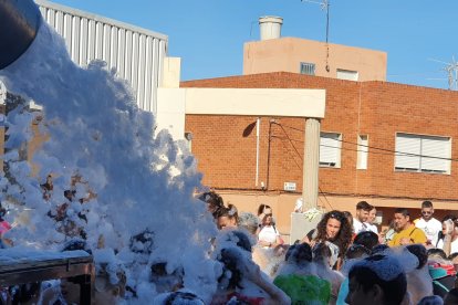Fiesta de la espuma en La Cañada.