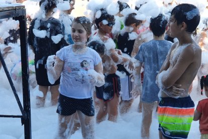 Los más pequeños disfrutan de las actividades.