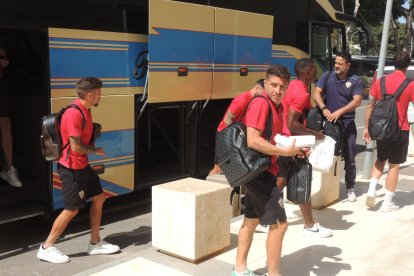 Portillo y el resto de compañeros listos para el embarque.