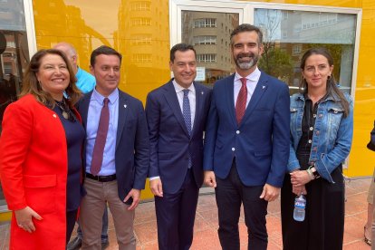 Desde la izquierda, Carmen Crespo, Javier A. García, Juanma Moreno, Ramón Fernández-Pacheco y Aránzazu Martín.