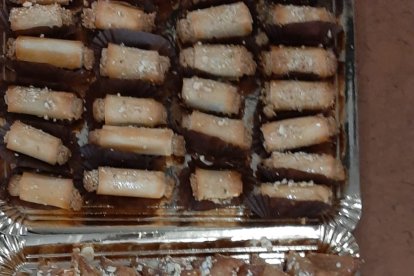 Diversos dulces marroquíes ya terminados.