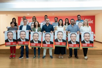 Acto ante los medios de comunicación en la sede del PSOE de Almería.
