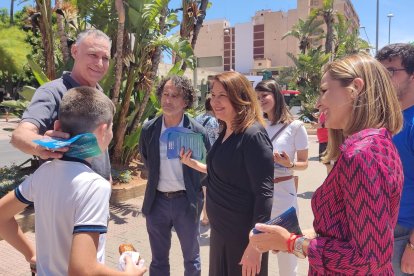 Reparto de propaganda del PP.