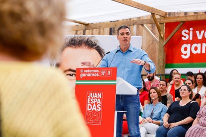 El lider del PSOE, en su discurso.