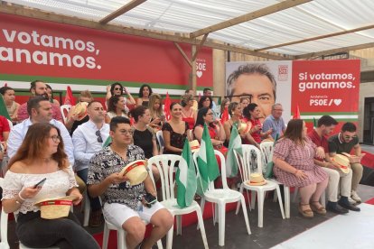 El mitin se ha celebrado en el castillo de Cuevas.