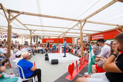 El mitin se ha celebrado en el castillo de Cuevas.