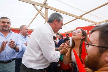 Lorenzo y Espadas, en Cuevas.