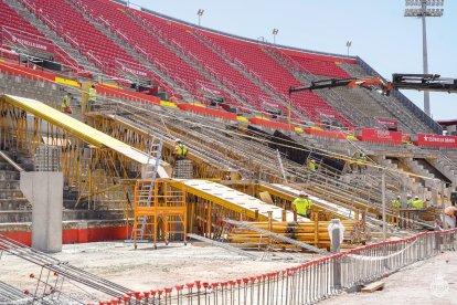 Maquinaria trabajando desde que terminó la Liga en Primera.