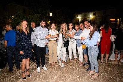 Integrantes de la Cuadrilla Animas de María, galardonados de la noche.