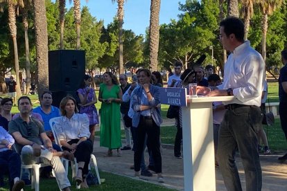 El alcalde ejidense interviene en el acto.