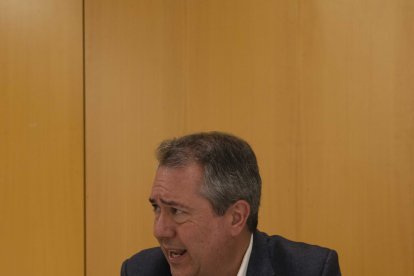 Juan Espadas desgrana su programa.