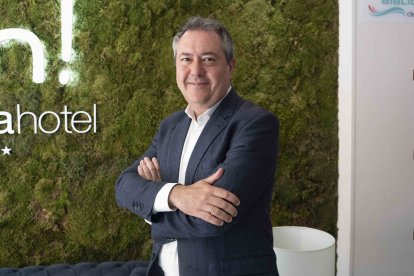 Juan Espadas fotografiado por Juan Pablo García.