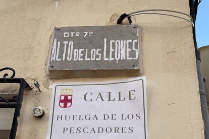 Cartel colocado por Adelante Andalucía.