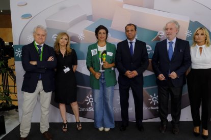 Llegada de Teresa Rodríguez (Adelante Andalucía).