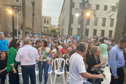 Momentos previos al mitin de Núñez Feijóo.