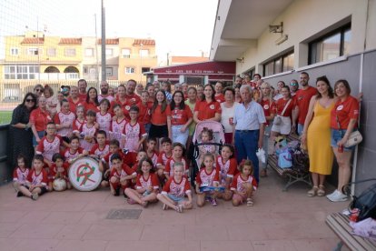 La Peña marea Roja en el campo Tito Pedro.