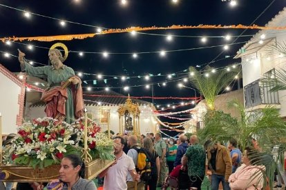 San Bartolomé acompañó a la Virgen del Saliente en su llegada a Los Cerricos.