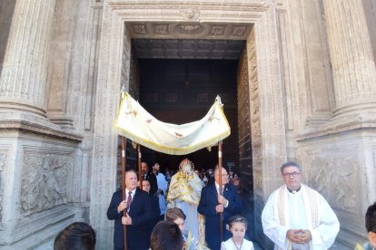 Salida de la octava del Corpus. 