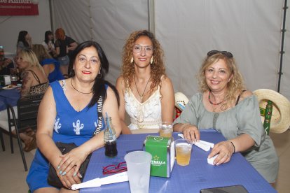 Mari Ángeles Heredia, Mari Ángeles Carmona y Ana Carmona.