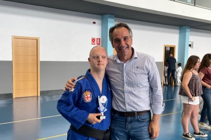 Juanjo Segura acompañó a los deportistas.