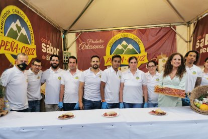 Embutidos Peña-Cruz, de lo más demandado por los visitantes durante la feria.