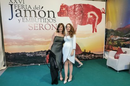 Eloísa Benítez y Pilar Cruz.