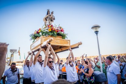 Preciosa imagen de la patrona de los pescadores.