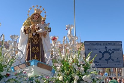 Entrada de la Virgen del Carmen al Puerto Pesquero.