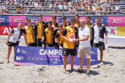 El diputado de Deportes, José Antonio García, participó en la clausura y felicitó a la organización.