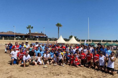 Organización, autoridades y equipos bien representados.