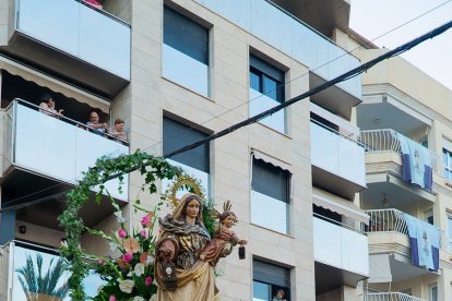 Al cielo con la patrona, los garrucheros pudieron mostrar su devoción a la patrona.