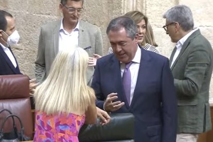 En la imagen, entre otros, los socialistas José Luis Sánchez Teruel y Juan Espadas.