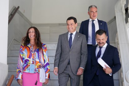 Loles López, Juanma Moreno, Elías Bendodo y Toni Martín.