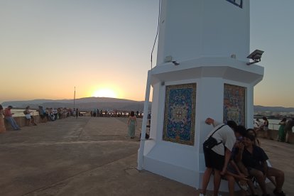 Vista del atardecer desde el final del faro
