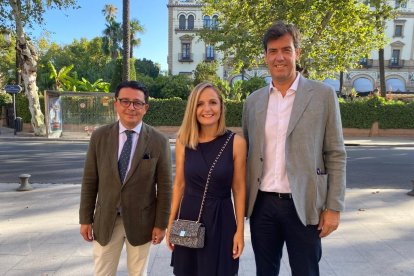 Manuel Guzmán, Maribel Sánchez y Juanjo Salvador.