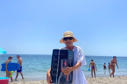 Pepa de Almería, ganadora del sorteo de una batidora de Centro Hogar Sánchez.