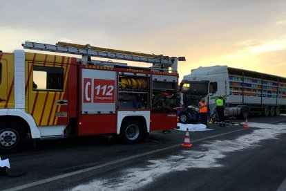 Los Bomberos del Levante se han desplazado hasta el lugar.