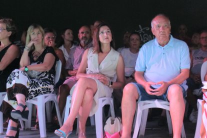 La concejala de Comercio Ana Lourdes Ramírez estuvo apoyando esta iniciativa.