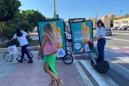 Acción promocional en la mañana de este martes en la capital almeriense.
