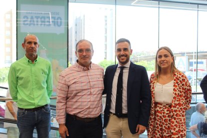 Pablo Durbán, Juan Padilla (Grupo Tecnon), Carlos Sánchez y Alba Roig.
