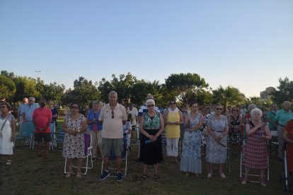 Varias decenas de personas acudieron a la misa.