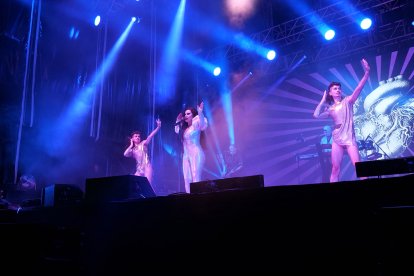 Éxito absoluto de Fangoria en Roquetas de Mar.