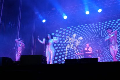 El grupo Fangoria llena Playa Serena.