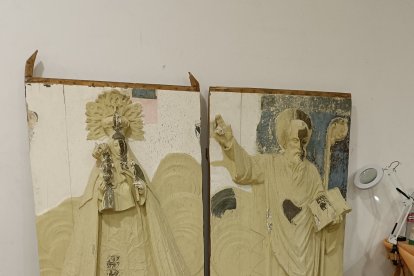 Los relieves de la Virgen del Mar y de San Indalecio están sometiéndose a un proceso de restauración