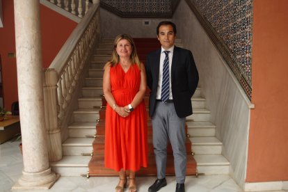 La almeriense Rosalía Espinosa y el consejero de Justicia, José Antonio Nieto.