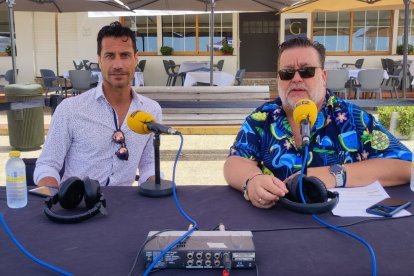 Alfredo Casas entrevistando a el torero Jesús Almería.